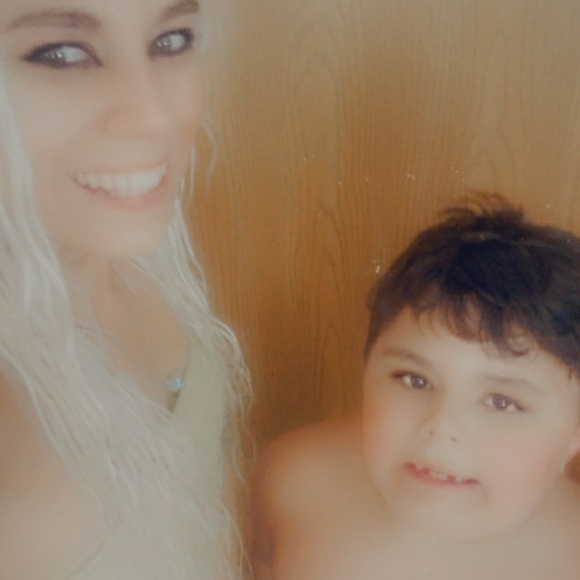 Meet your Posher, Ana - Picture 4 of 4